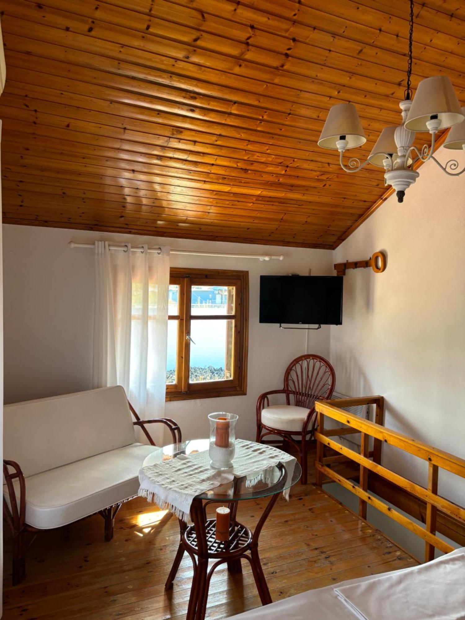 Marias Apartments Vasiliká Esterno foto